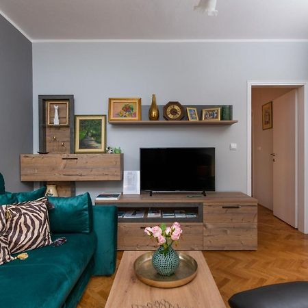 Apartment Green 29 로비니 외부 사진